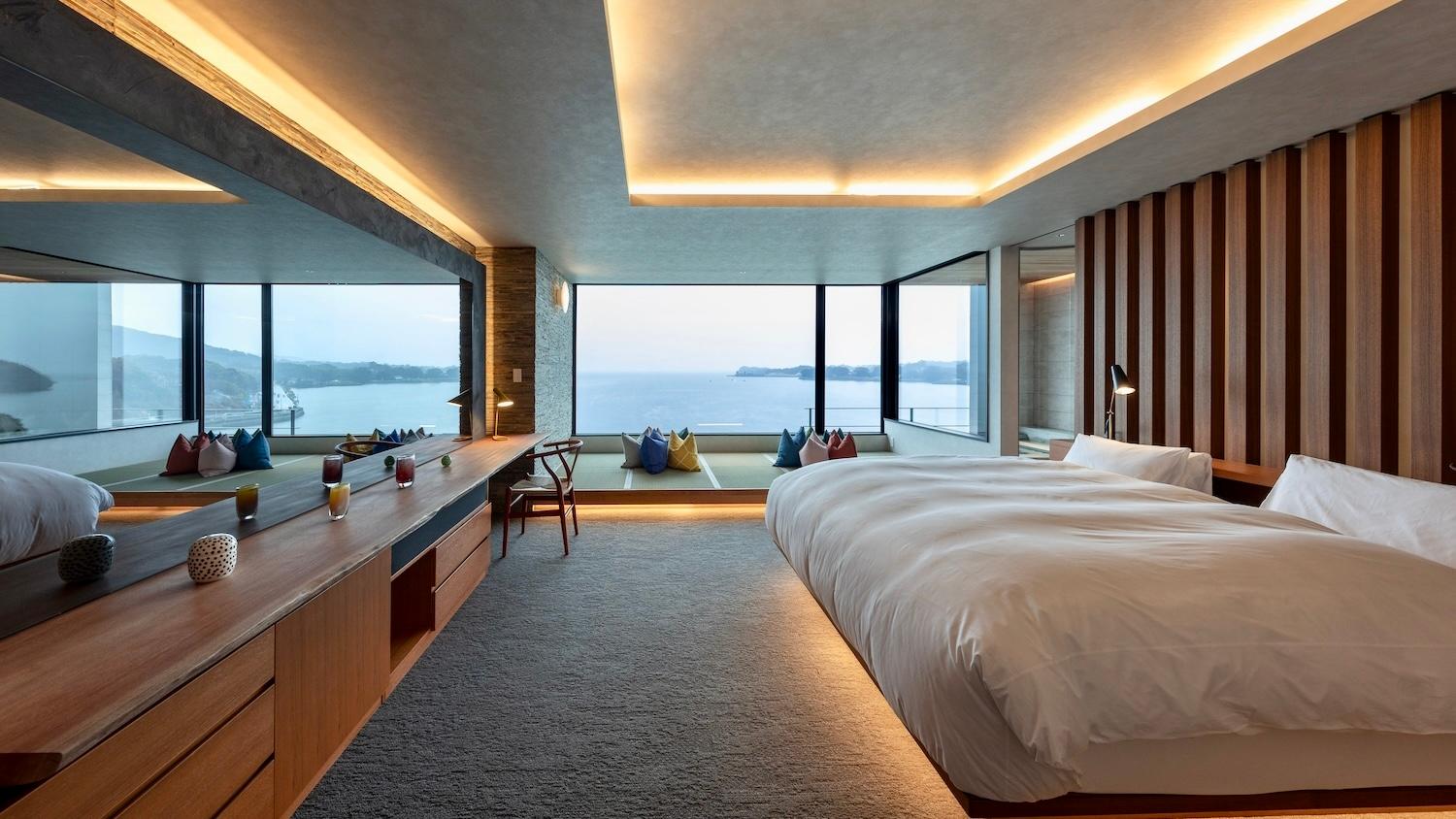 Sky, Platinum, Guest Room, Premium, Suite, King Bed, Ocean View
