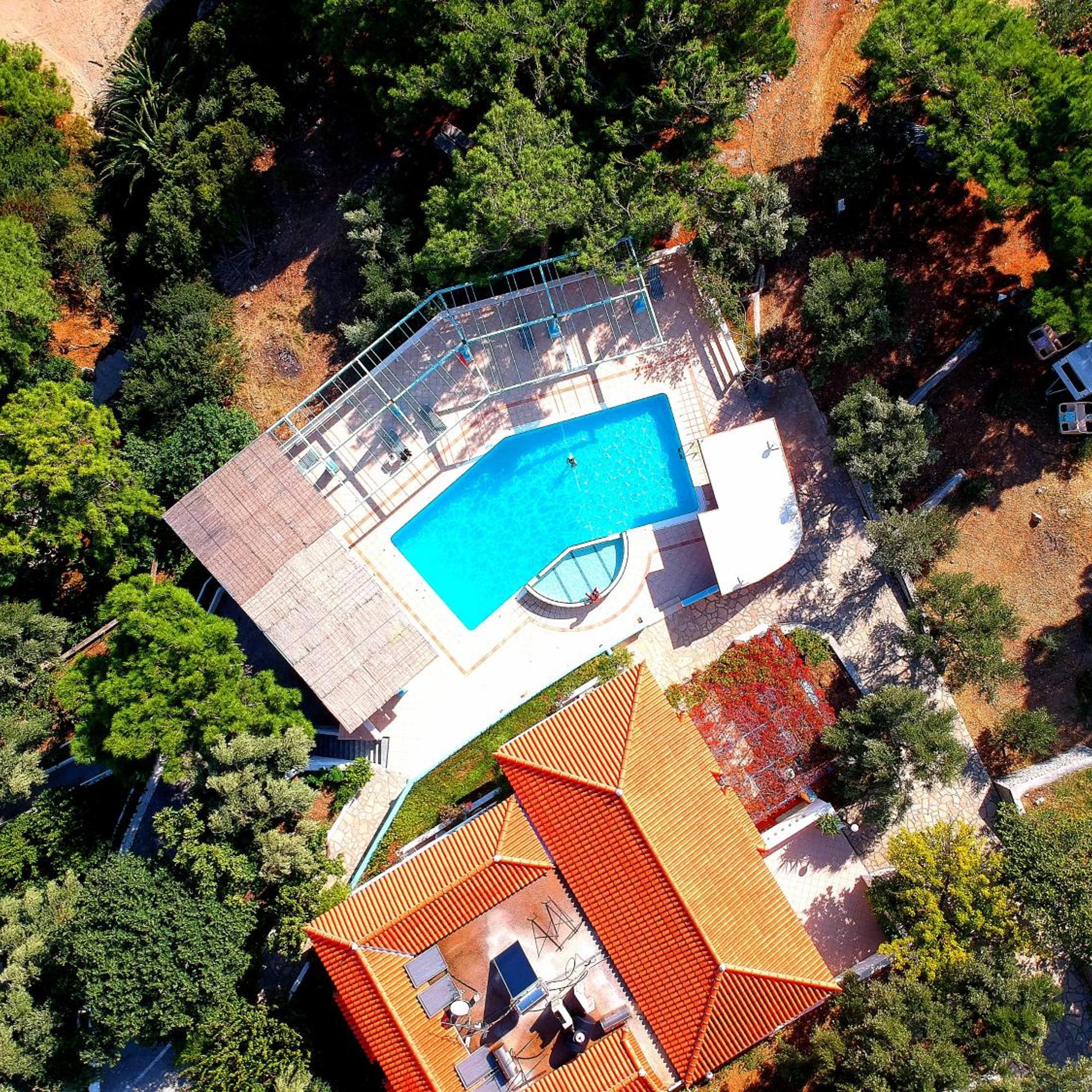 Golden Sand Hotel 32/34