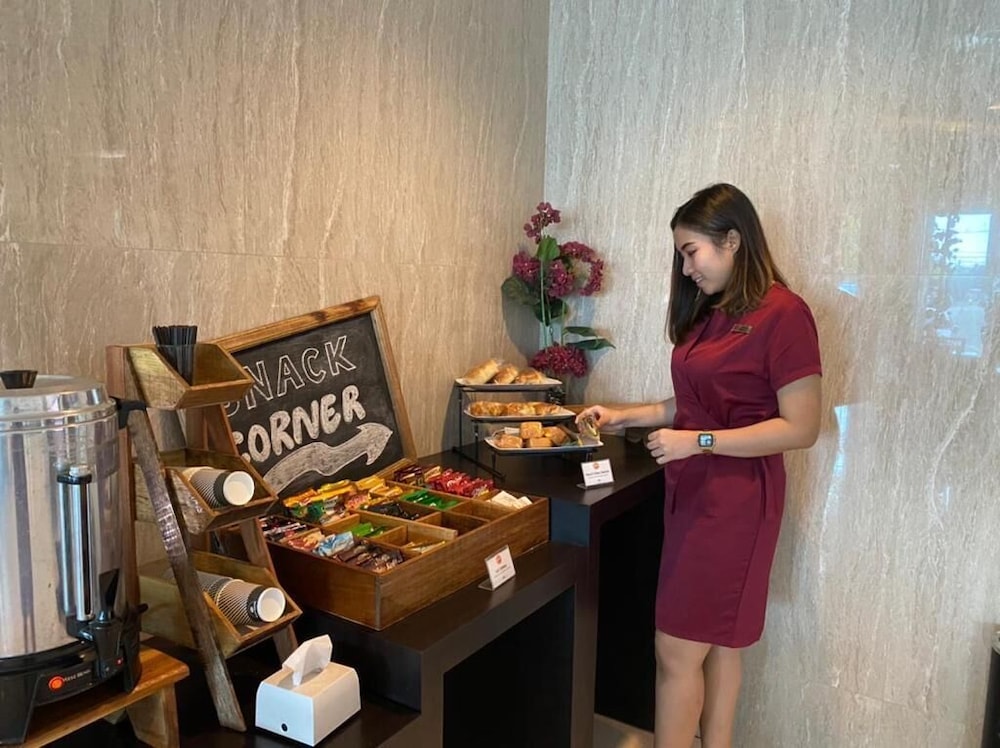 News Hotel Surabaya By Graha Pena Jawa Pos 11/50
