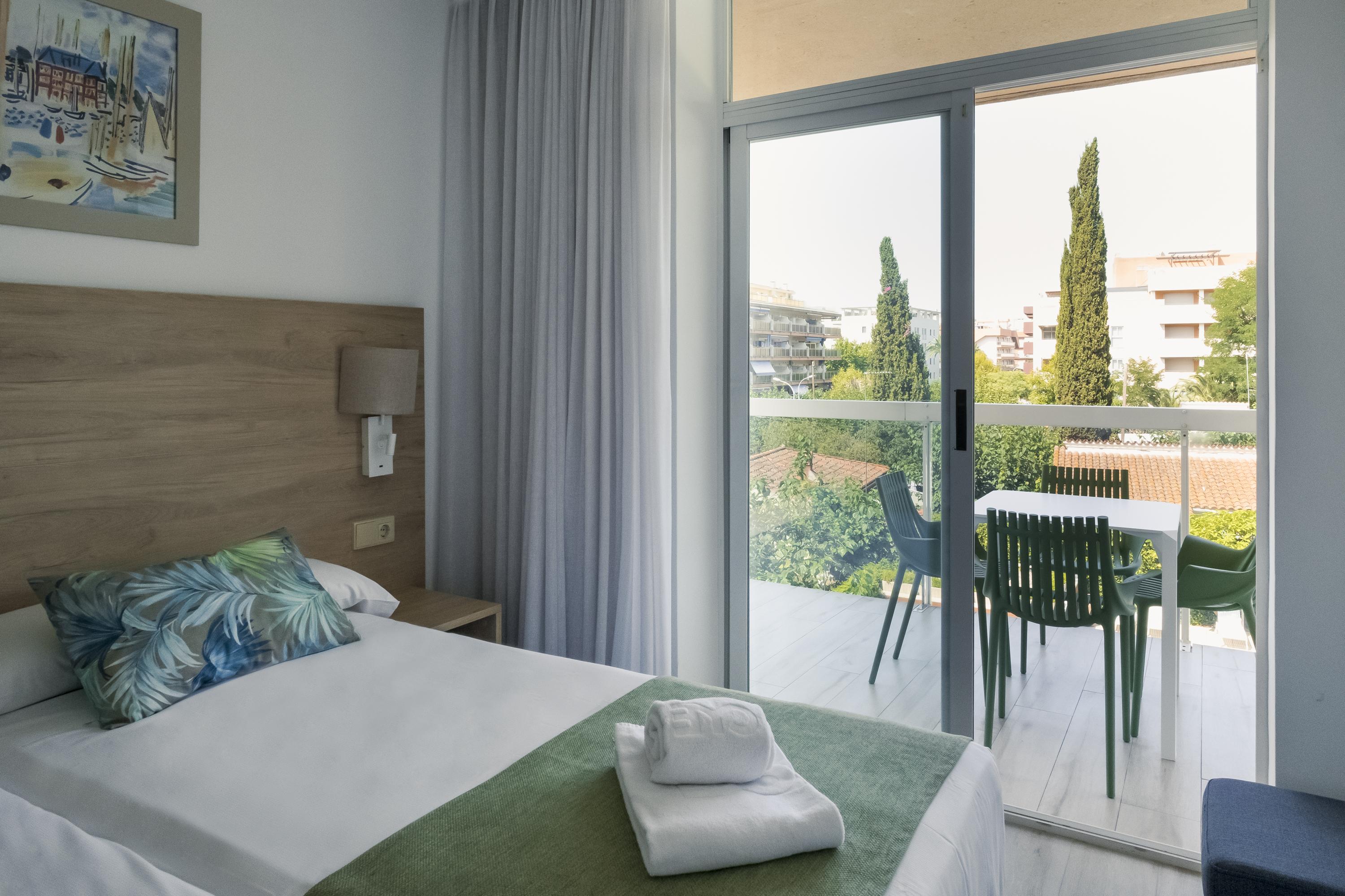 Superior, Apartment, Quintuple, Pool View, Balcony or Terrace
