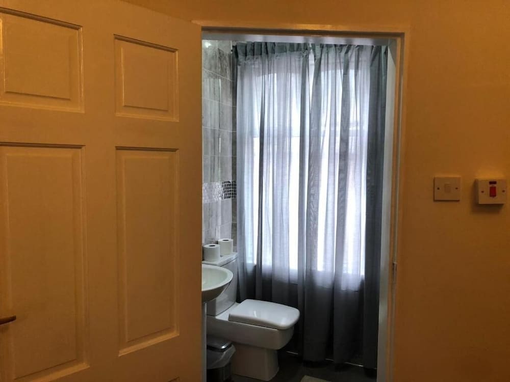 OYO Regency Guest House Manchester North 41/43