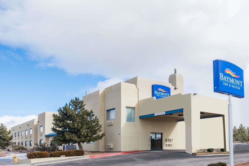 Baymont By Wyndham Santa Fe 2/33