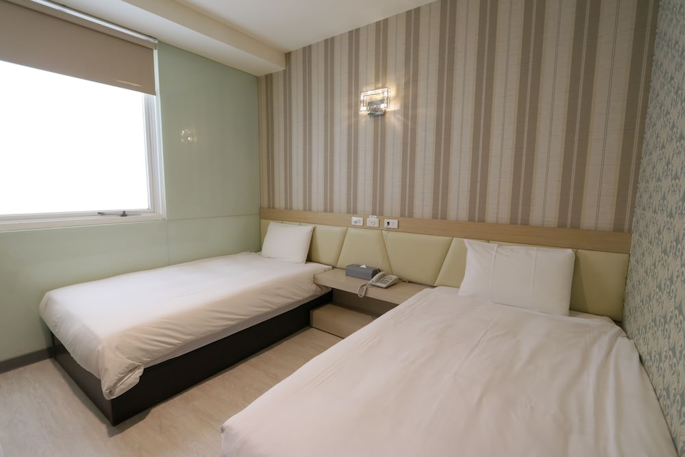 YPJ HOTEL 24/70