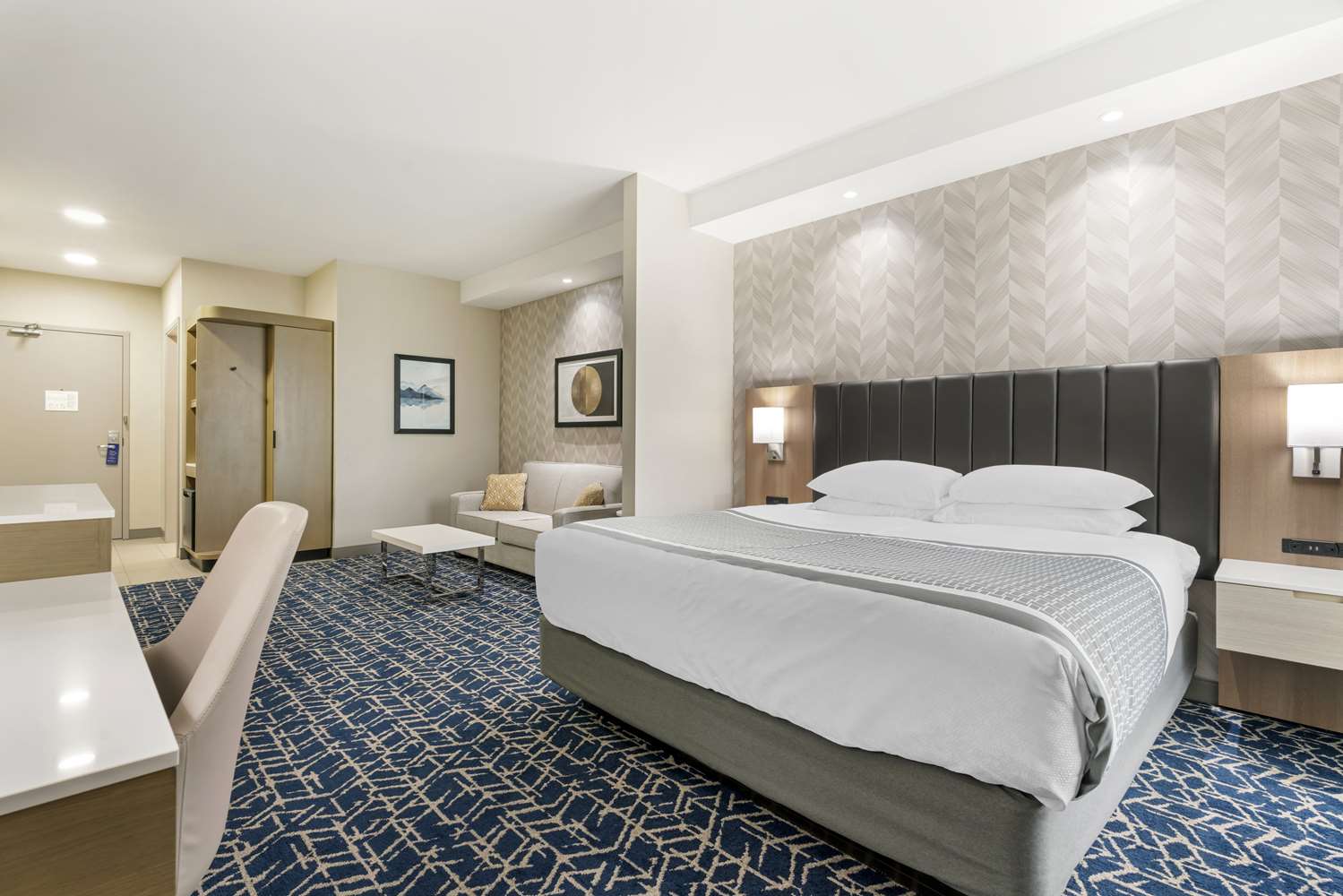 Best Western Premier Route 97 Vernon 25/47