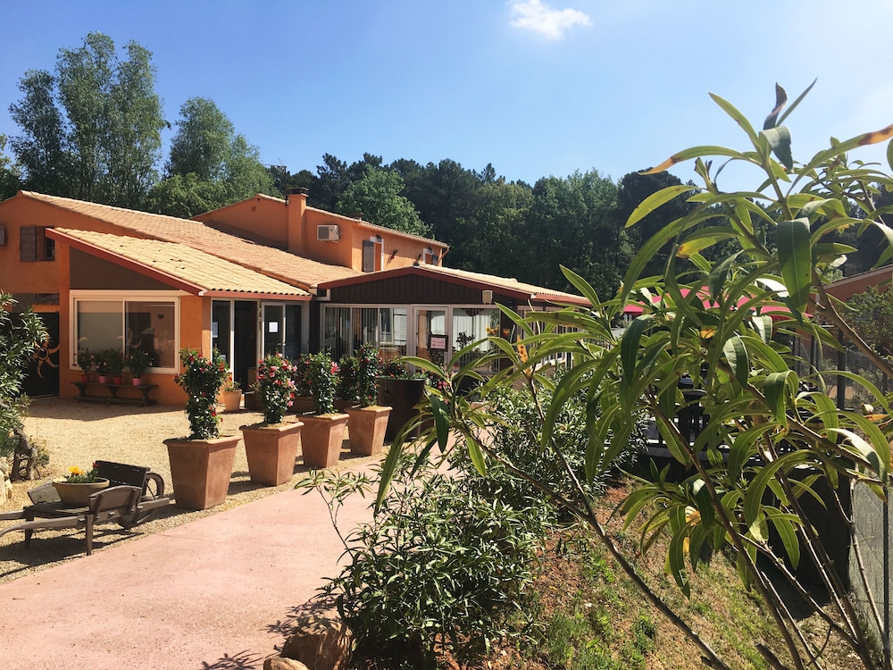 Hotel Les Ambres 46/49