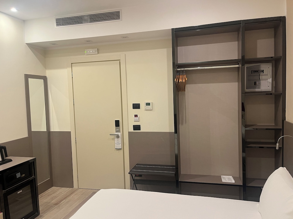 Jr Hotels Bocconi Milano 6/60