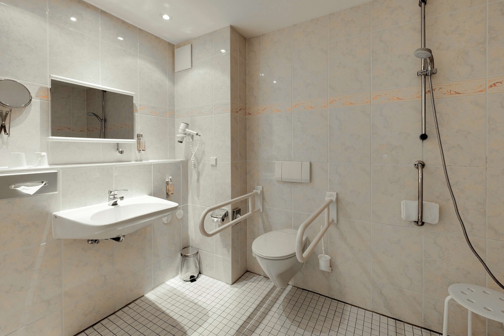 Am Schloss Kopenick By Golden Tulip Ex Best Western Hotel Am Schloss Koepenick 77/77
