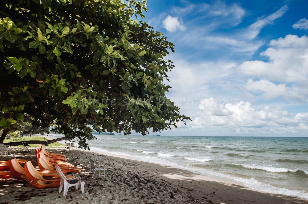 White Sand Beach Resort 63/74