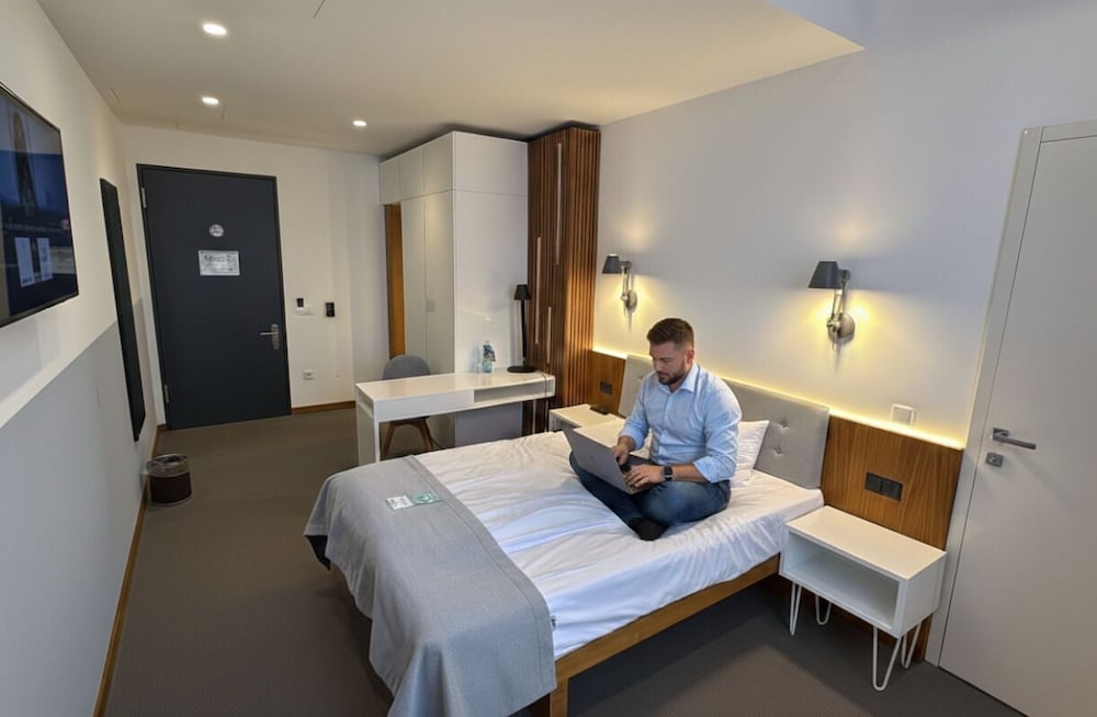 H24 Hotel Berlin Lichtenberg 30/59