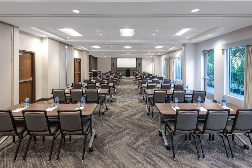 Hyatt Place San Jose Aiport 27/33