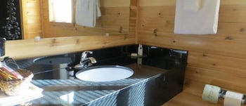 Cabins of Mackinaw 50/53