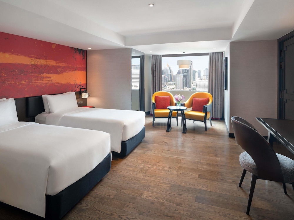 DELUXE, TWIN BEDS