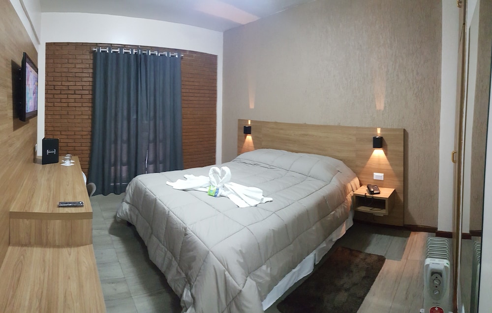 Hotel Garnier 22/70