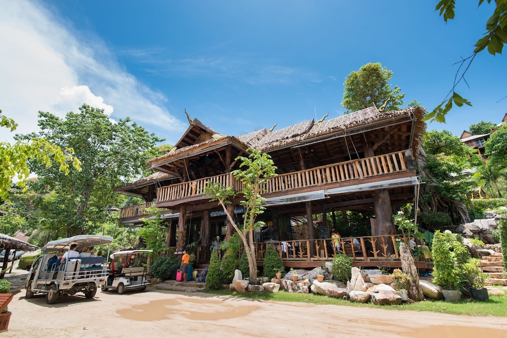 Phi Phi The Beach Resort 35/50