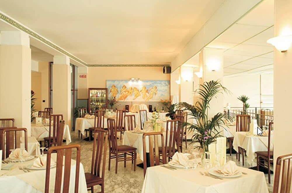 restaurant cafeteria