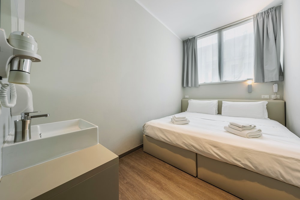 Spark by Hilton Milan Linate Airport 9/69