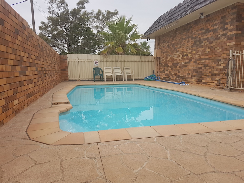 Acacia Motel Griffith 16/35