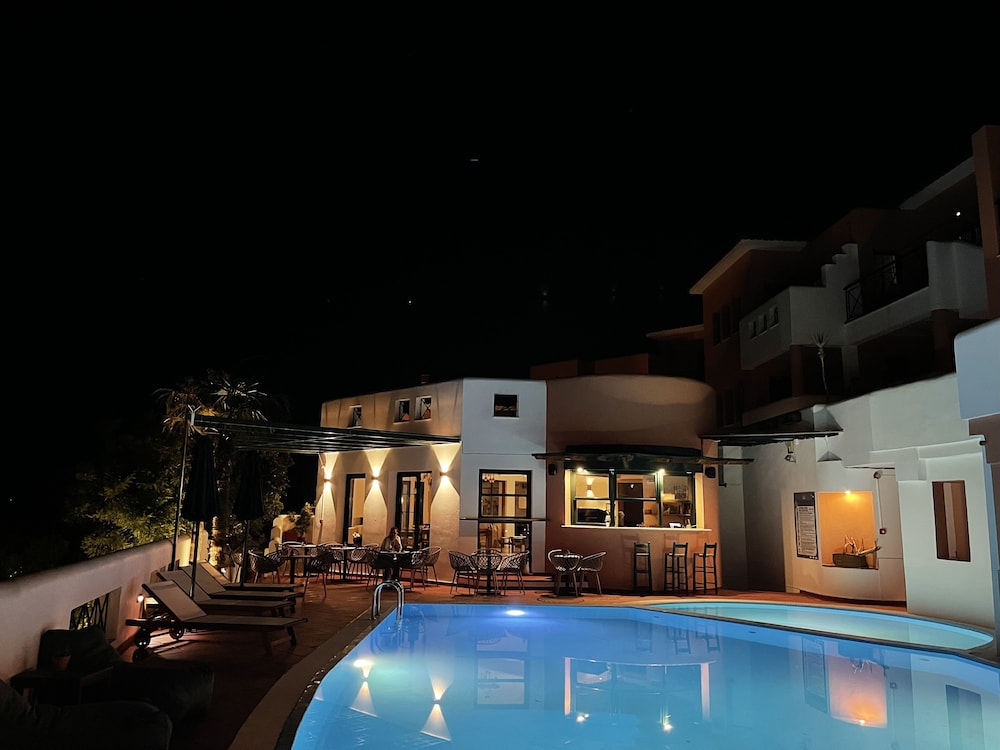 Nisea Hotel Samos 11/106