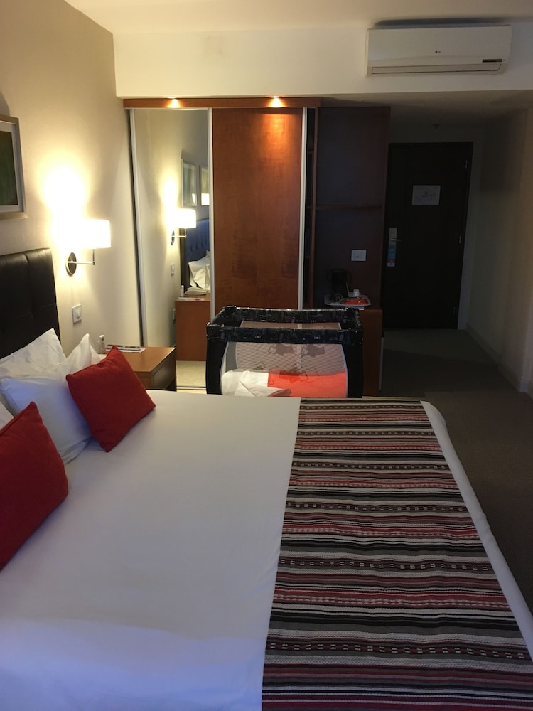 Howard Johnson by Wyndham Yerba Buena 9/34