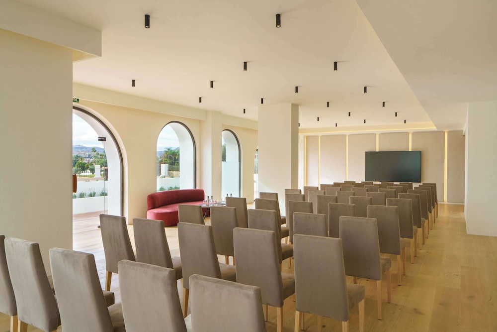 La Zambra the Unbound Collection By Hyatt 60/69