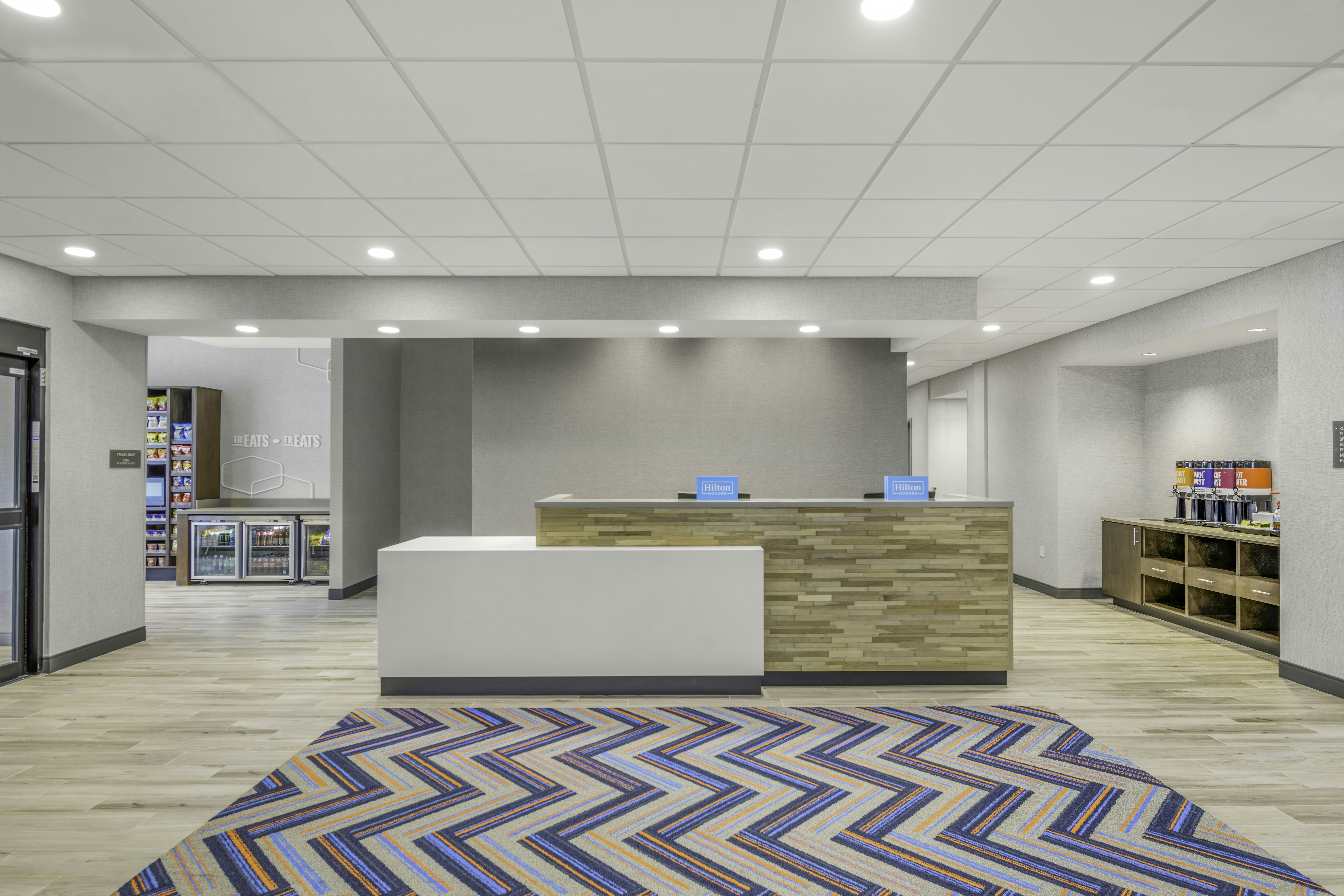 Lobby at Hampton Inn & Suites by Hilton Decatur, DECATUR - AL