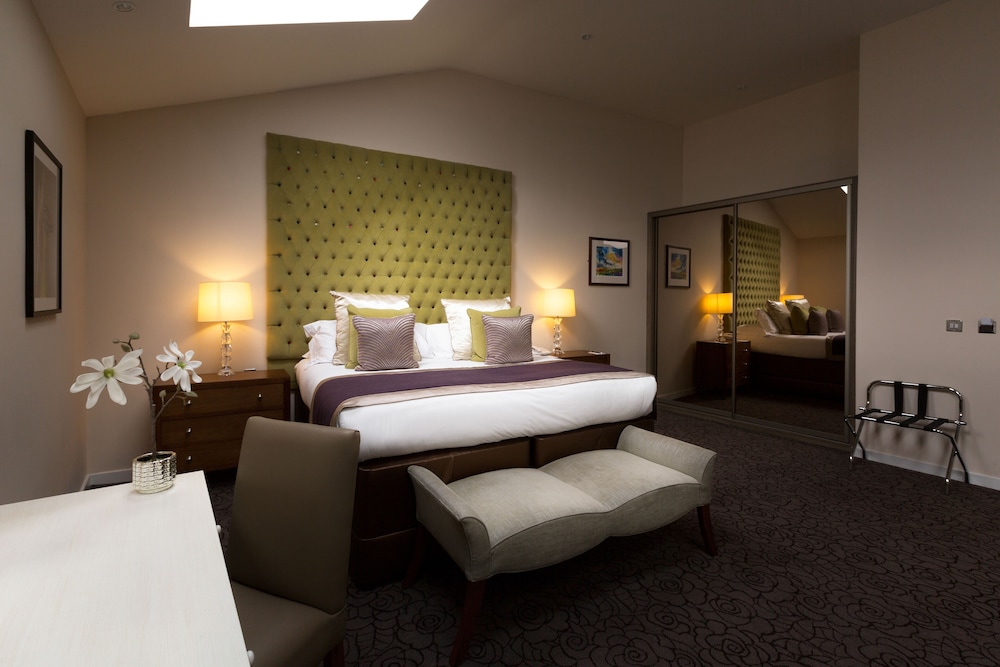 Sandford Springs Hotel & Golf Club 9/50