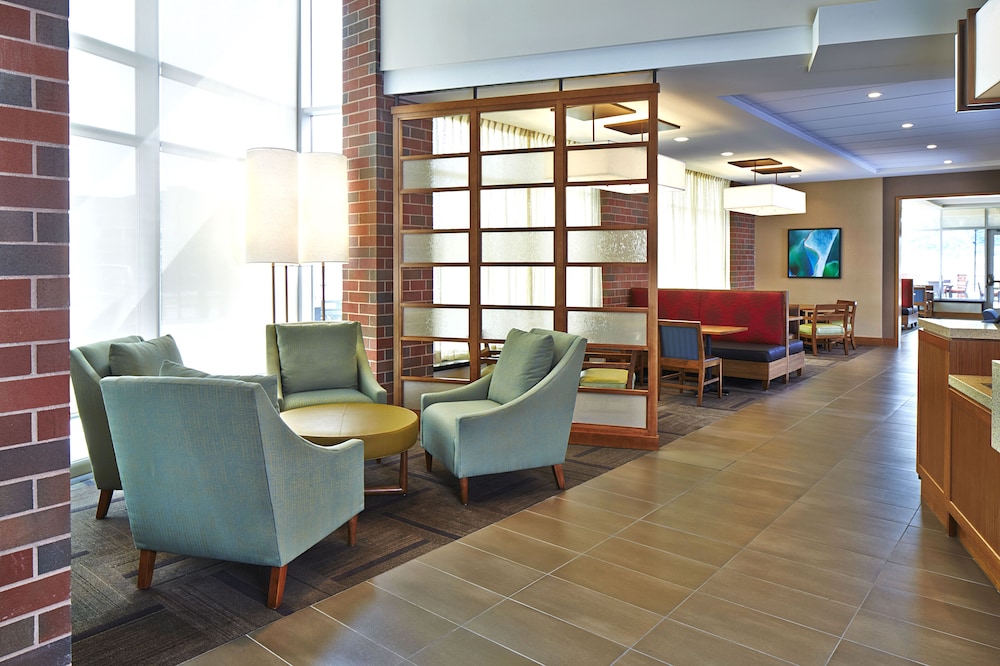 Hyatt Place Lansing – East 30/43