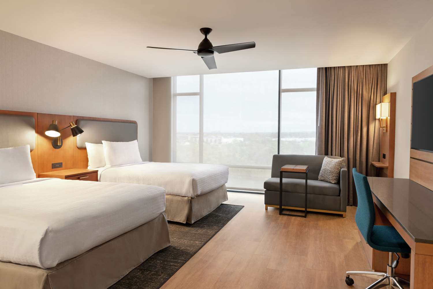 1 Bedroom, Suite, Queen Bed, Riverside