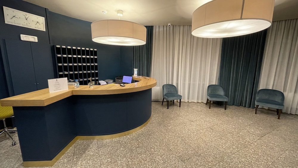 Delta Hotel 2/36