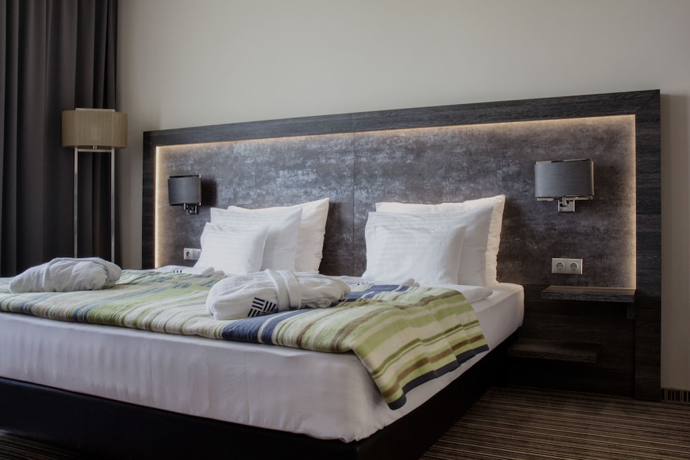 Executive, Suite, Double Bed, Stadium View