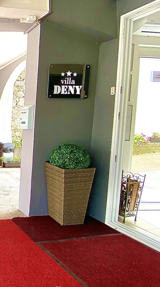 Motel Deny 2/50
