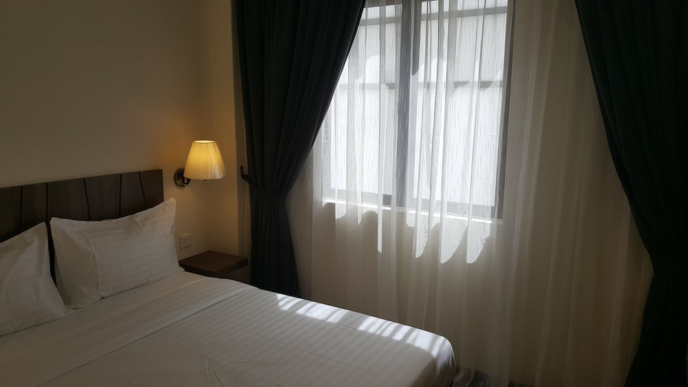 9 Square Hotel - Sri Kembangan 9/38