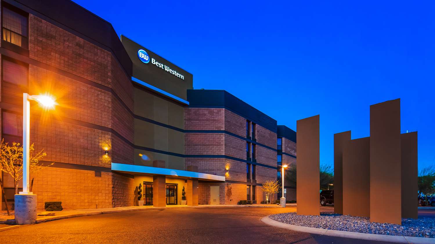 Holiday Inn Express & Suites Phoenix-Tempe 5/22