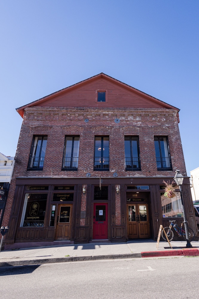 Speakeasy Suites 2/50