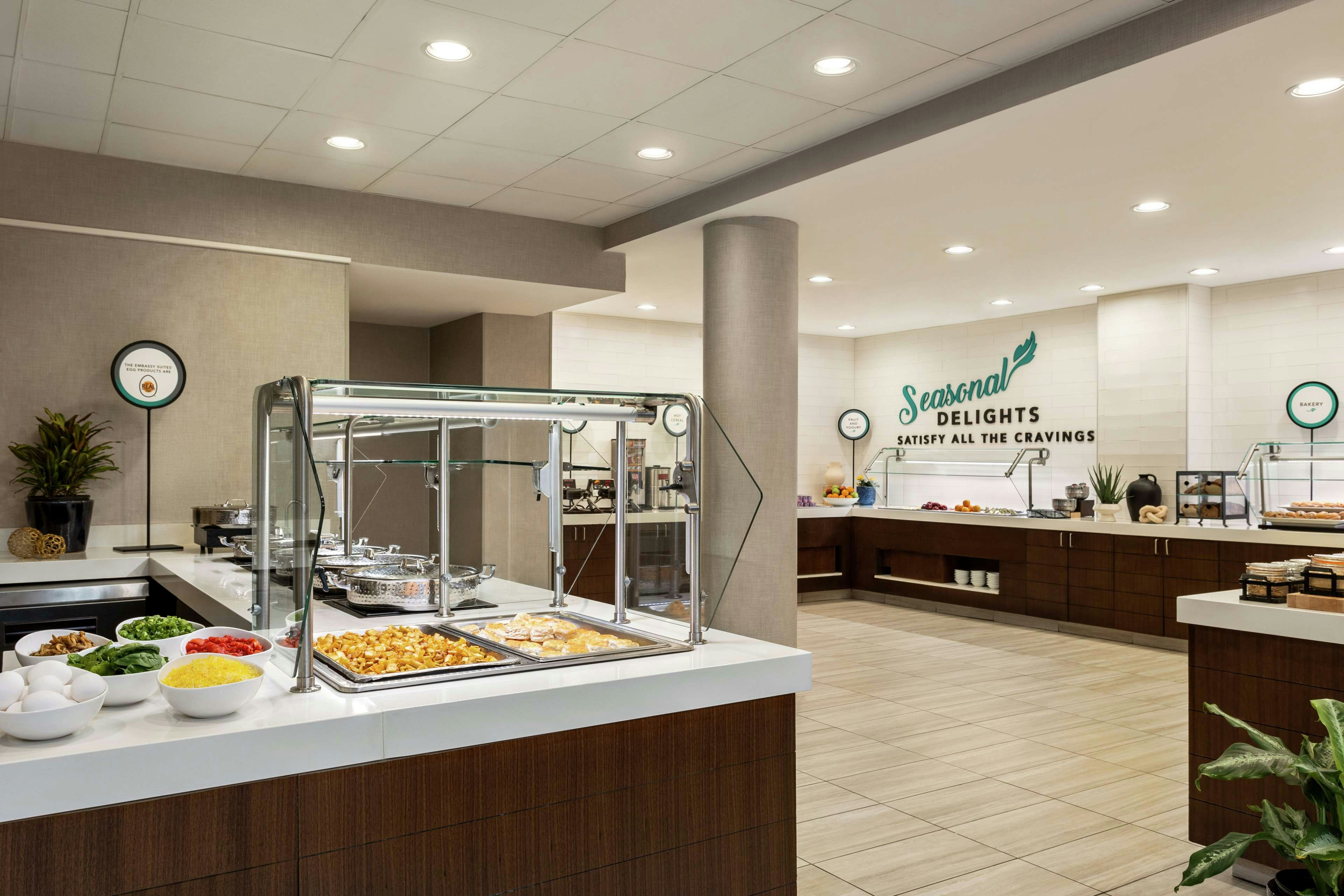 Embassy Suites by Hilton Kansas City Overland Park 23/50