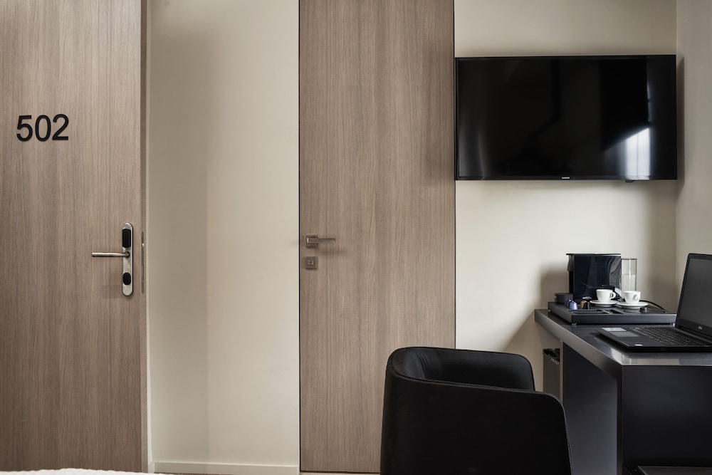 Urban Frame Hotel 40/46