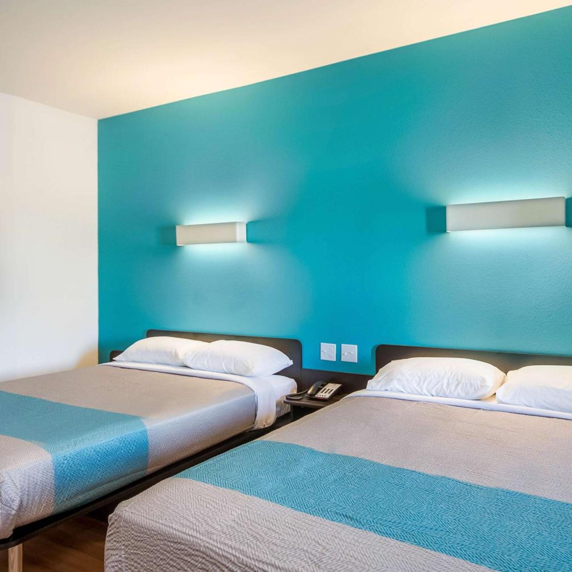 2 Queen Beds - Smoking, Micfridge، Motel6 Channelview, TX 5/10