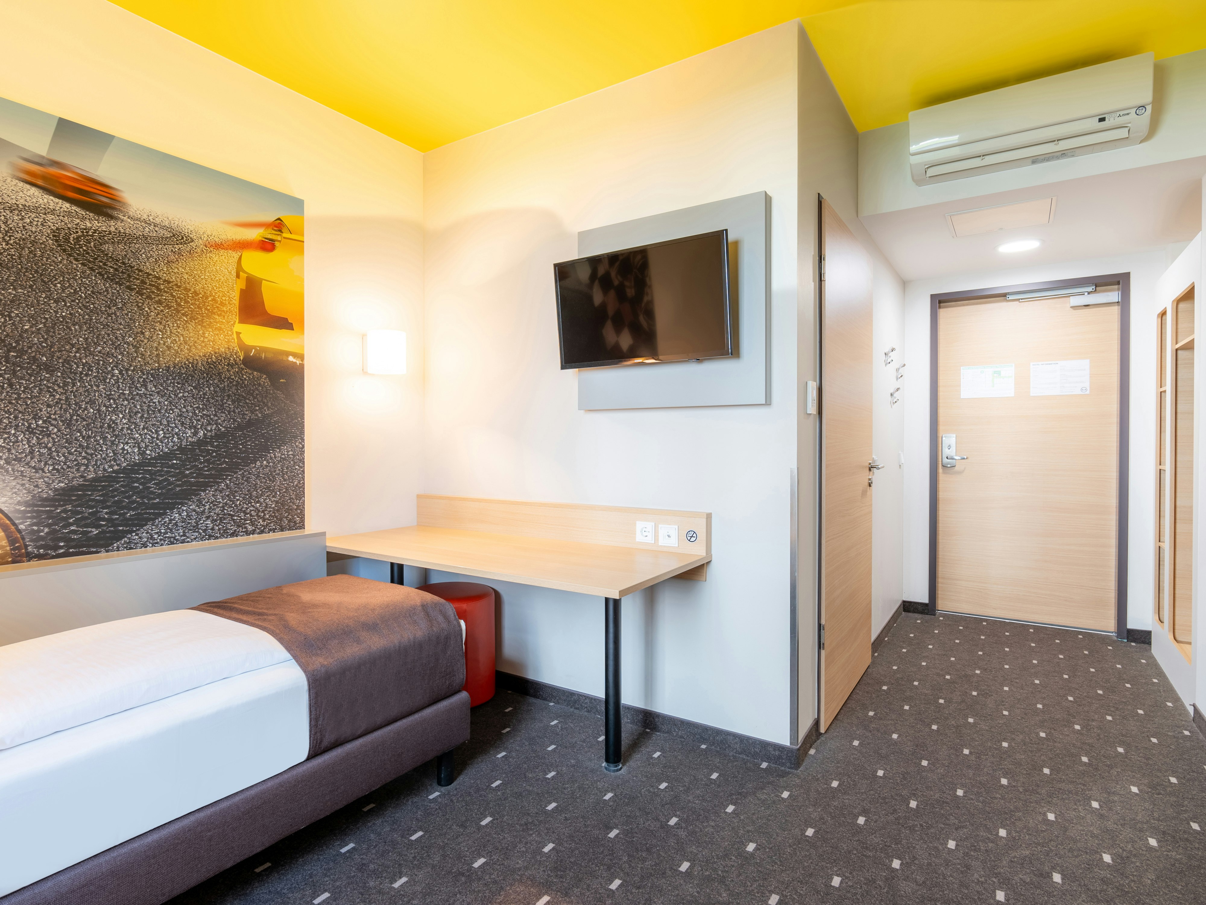 B&B Hotel Stuttgart-Zuffenhausen 21/29