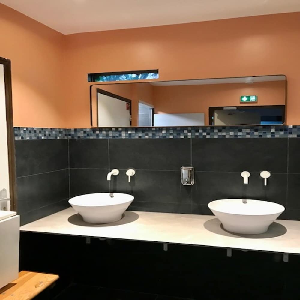 Trendy Hostel 33/35