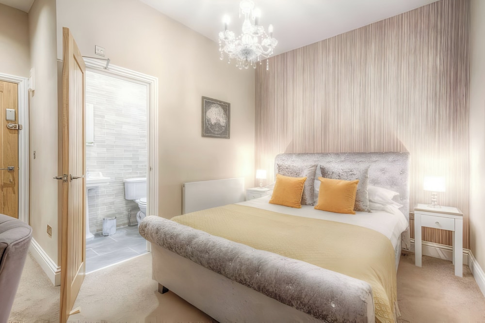 The George Wright Boutique Hotel, Bar & Restaurant 4/44