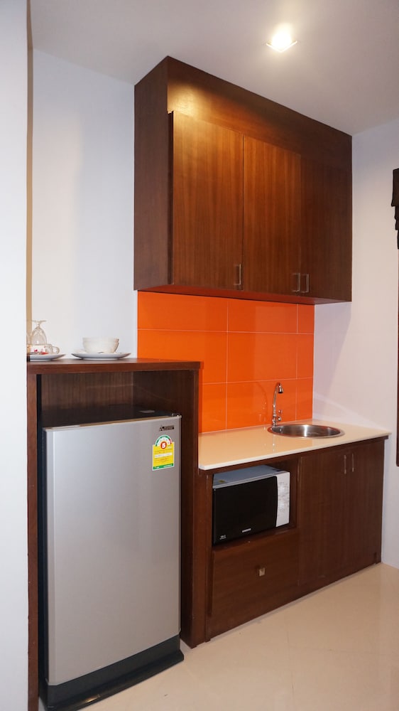Lanta Intanin Resort 7/64