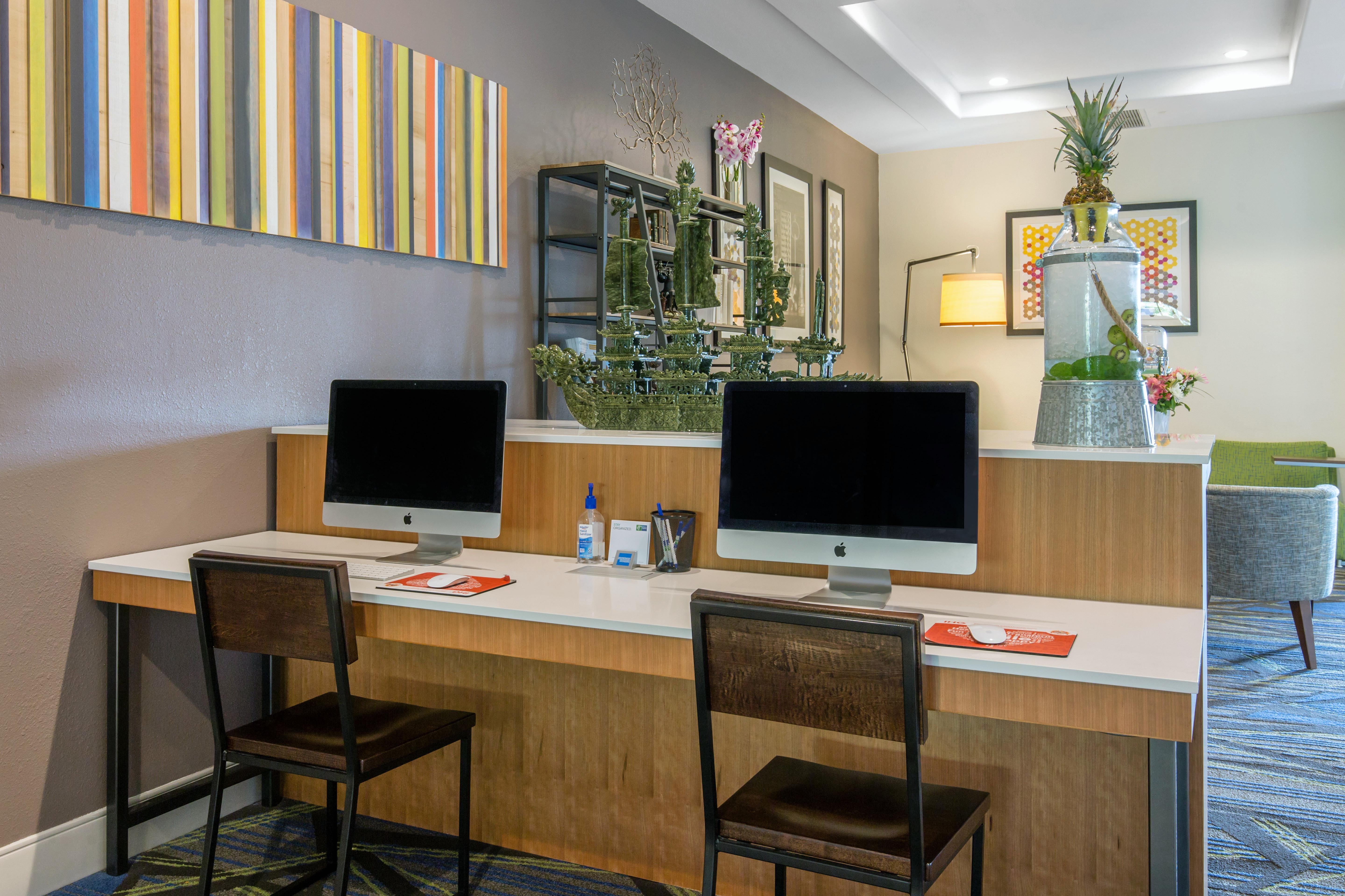 Holiday Inn Express Hotel Suites Houston Alvin 47/52