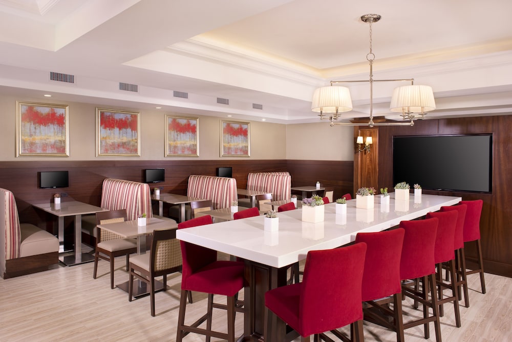 Ayres Hotel Fountain Valley 38/49