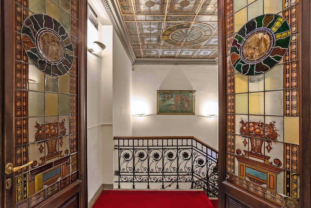 Hotel Accademia 5/56