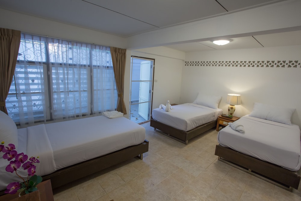 Hotel Bangkokian 27/50