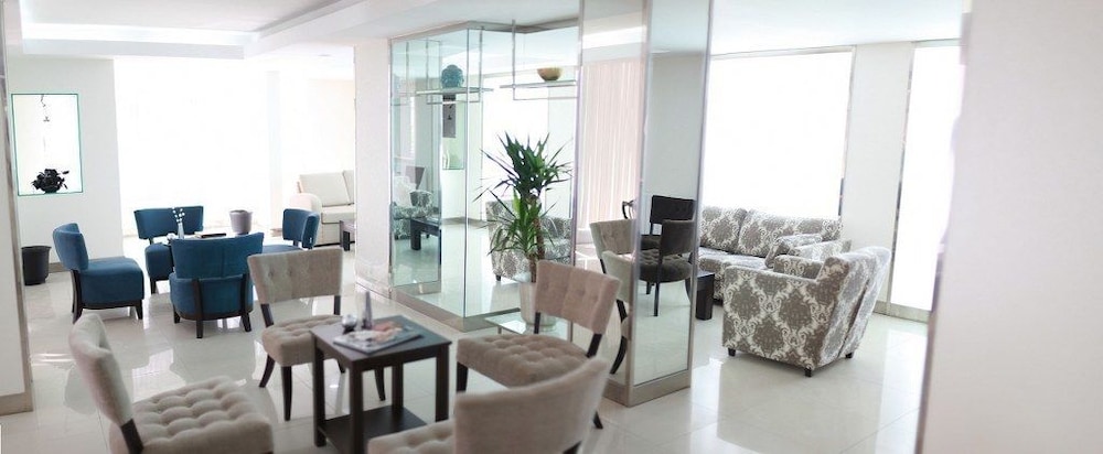 ASRIN BUSINESS HOTEL 62/73