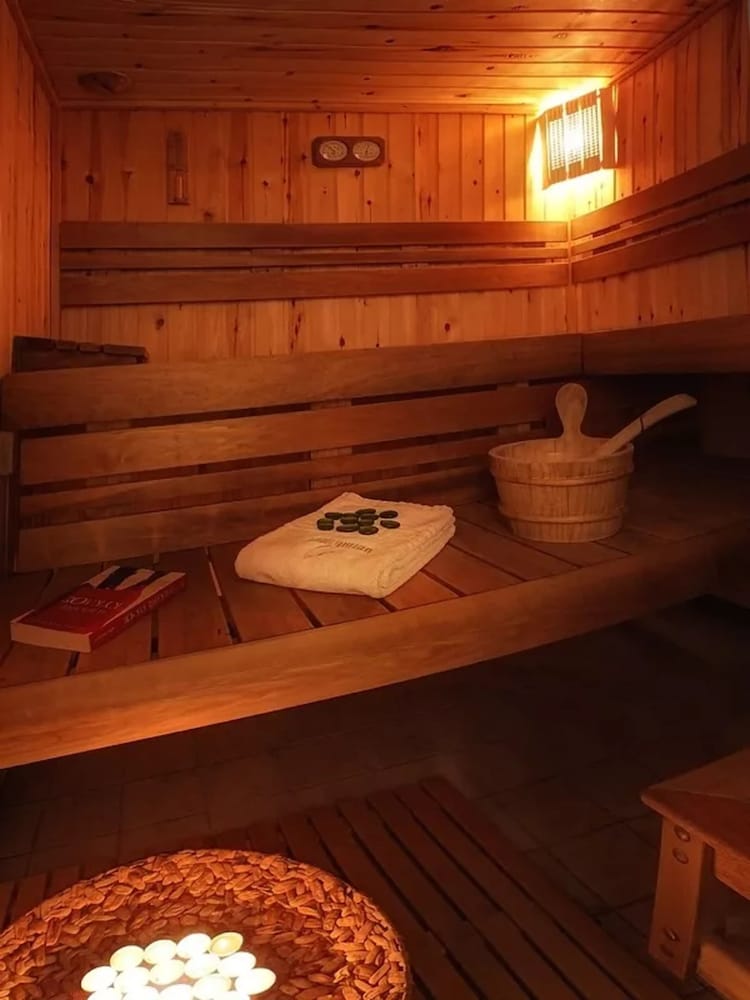 Delina Mountain Spa Resort 48/86