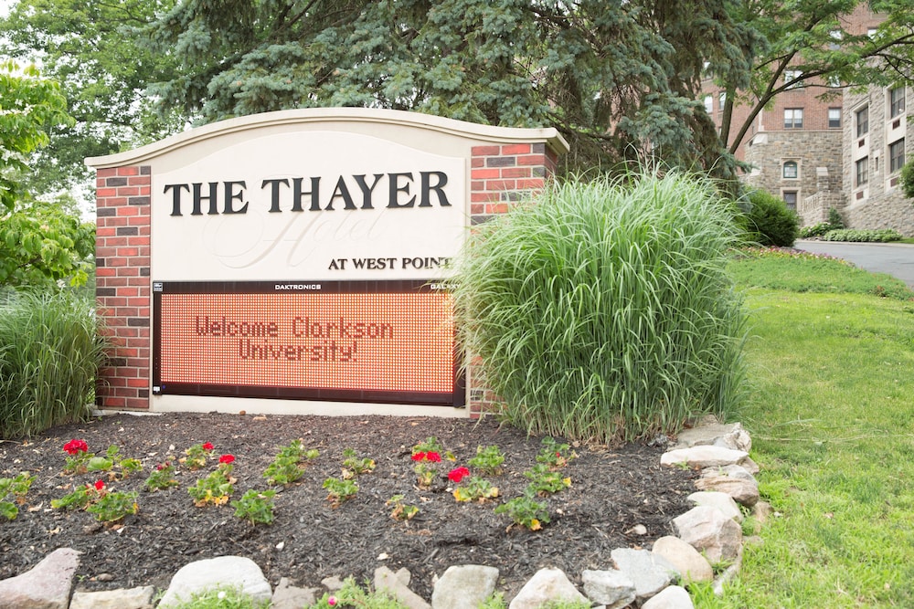 The Thayer Hotel At West Point 9/62