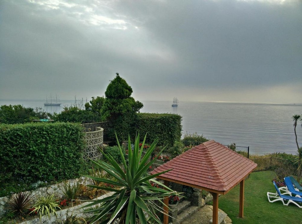Grand Hotel Swanage 44/50