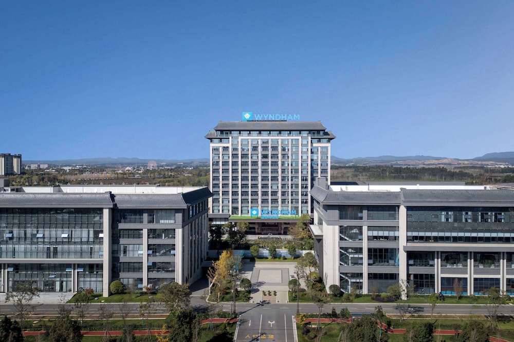 Wyndham Qujing Luliang 3/30
